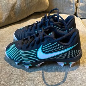 Nike Hyperdiamond 3 Keystone girls softball cleats